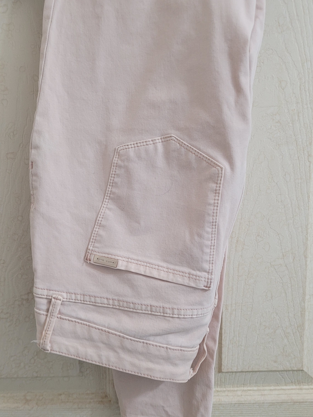White House Black Market Light Pink Skinny Cargo Jeans